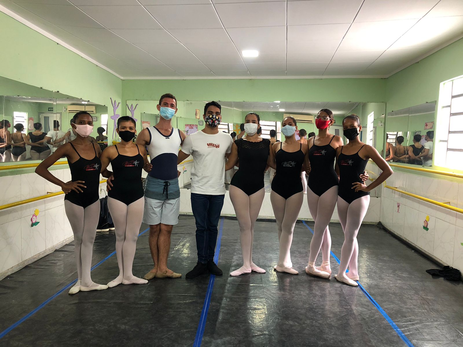 Bailarino Formado Pela Escola Bolshoi No Brasil Visita Caxias Noca